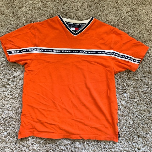 orange tommy jeans t shirt